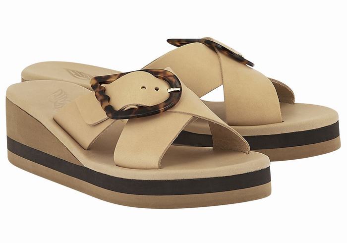 Women Ancient Greek Sandals Thais Rainbow Wedge Sandals Beige Black | TOV5388VO